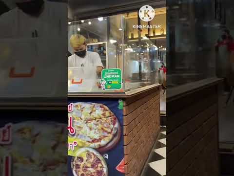 Italian pizza in Thailand by chef AEK