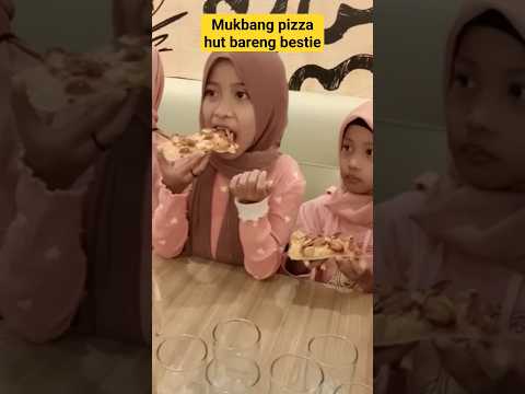 mukbang pizza hut kalian suka pizza hut rasa apa #shortsfeed #shorts #shortsviral