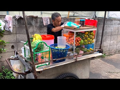 Super Fast Hard-working Grandpa! $0.20 Delicious Fruit Smoothie Bag – Thai Street Food