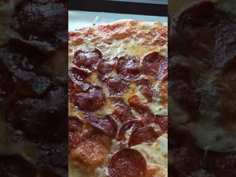 Home-Made Pizza – Valley View Restaurant, Ban Chang, Rayong, Thailand