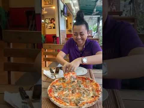 Best pizza in Thailand . #shorts #viral #viralshorts #pizza #tiktok #youtubeshorts #طنز #ایرانی