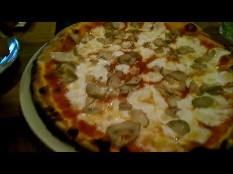 Pizza Time ! Il Cappero Patong Phuket Thailand