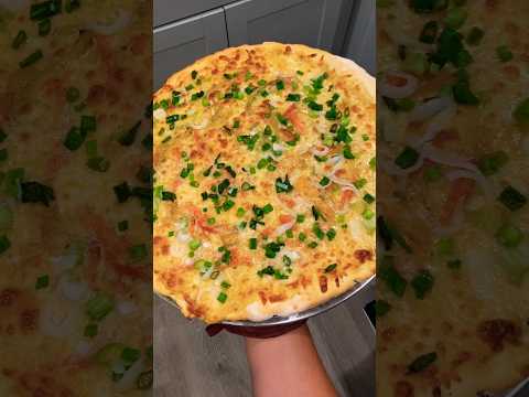 Authentic Thai pizza delivery #short#Thailand#pizza#asmrfood