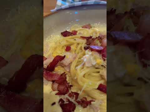 Spaghetti Carbonara & Garlic Bread – The Pizza Company-Phayao – Thailand 🇹🇭