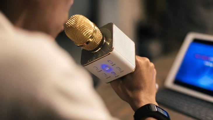 [Hỏi Đáp] Nên Mua Micro Karaoke Bluetooth Nào Tốt Nhất 2021?